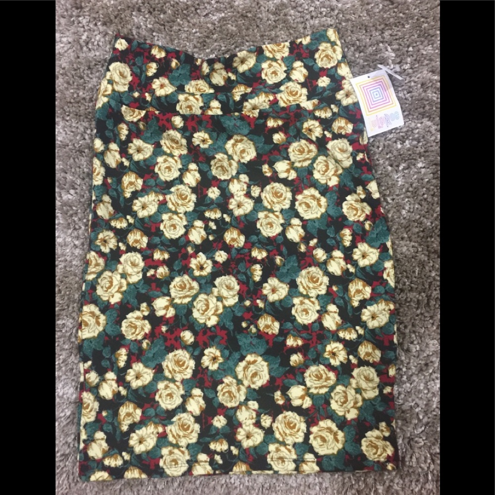 Cassie skirt w/ yoga band